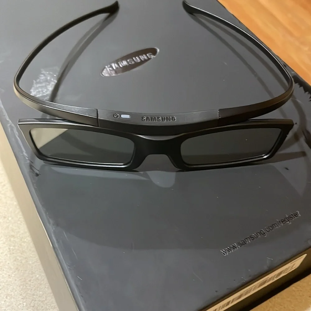 Samsung 3D Glasses Brand New Set Of 4
